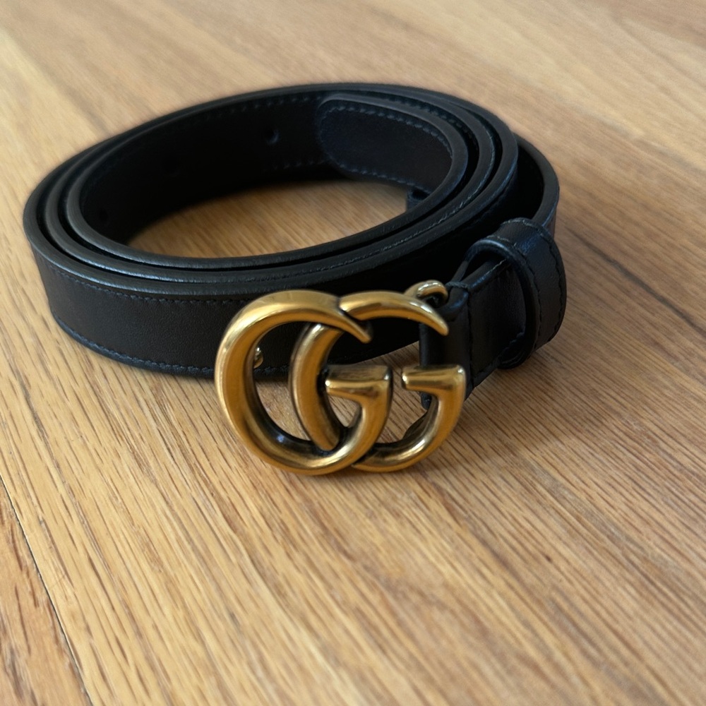 Gucci GG thin Marmont Black Leather Belt with Gold Buckle size 30-32